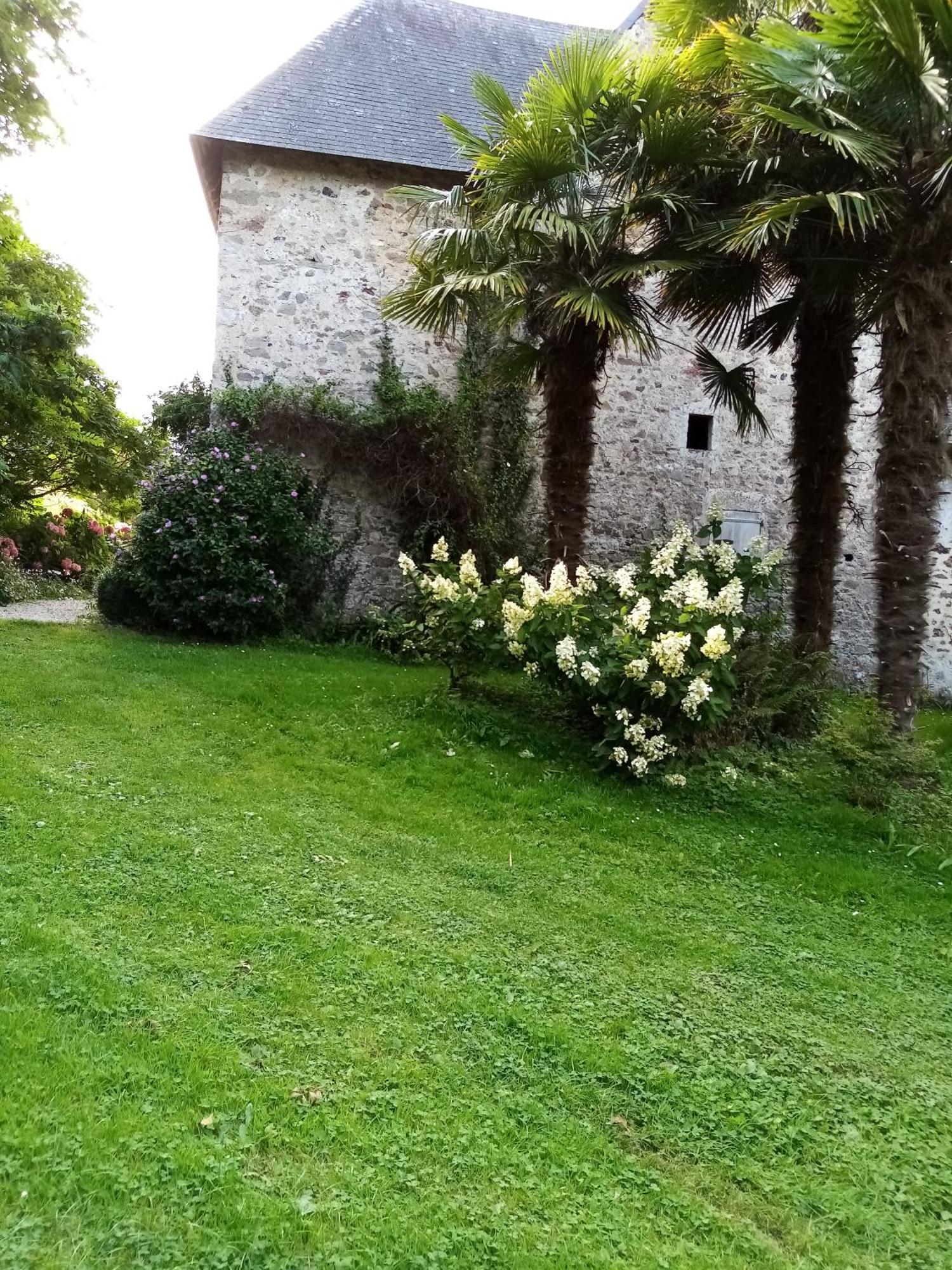 Gite De La Ferme De La Cour Crasville  Экстерьер фото